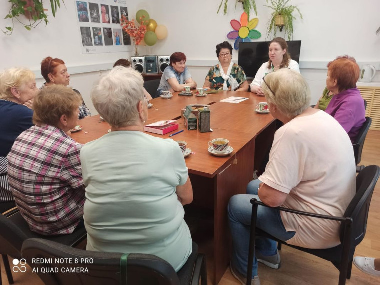 Виртуальная экскурсия на ВДНХ и встреча с сотрудником Сбербанка. Виртуальная экскурсия на ВДНХ и встреча с сотрудником Сбербанка.